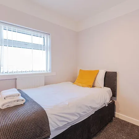 Linden House Brotton